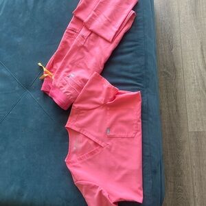 Figs Women's Pink Scrub Set - does have stains, please see pictures
